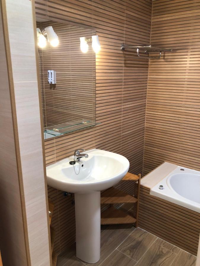 Апартаменти Faro12 Playa & Piscina & Parking Privado Бенальмадена Екстер'єр фото
